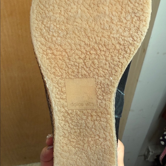 Dolce Vita Women’s Black Ankle Boots - Faux Leather and Suede-Fur Inside. Size:8 - Picture 5 of 5